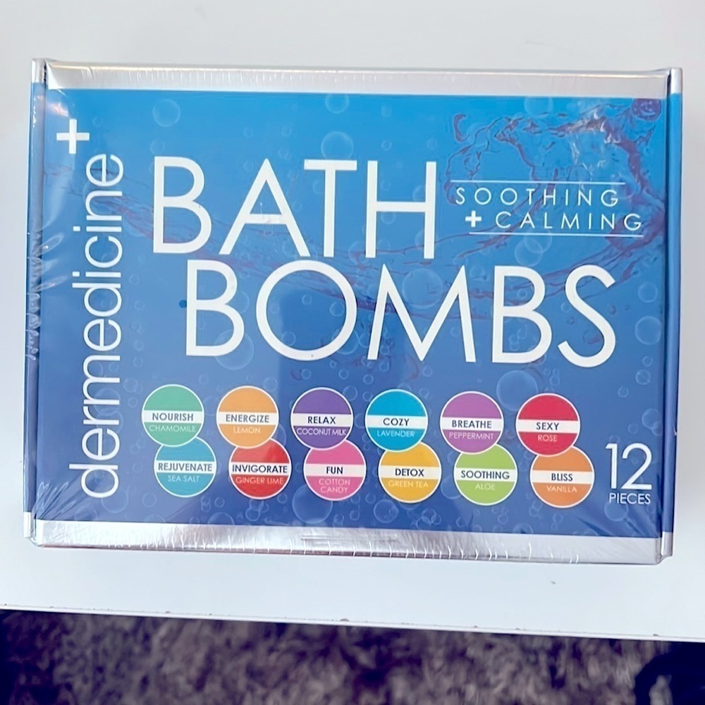 Calm & Soothing Bath Bomb Kit. Sealed and never opened. - Picture 2 of 4